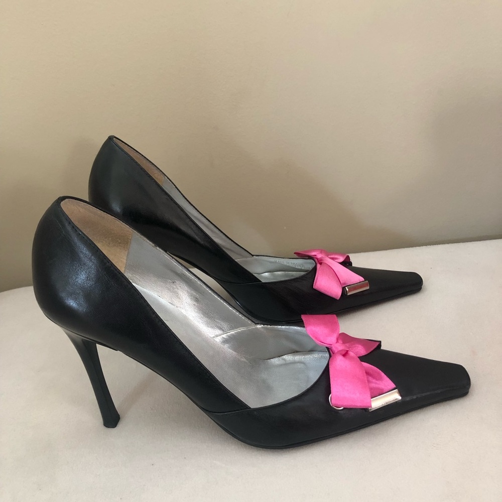 ⛔️SOLD⛔️Paris leather pump with bow - Picture 3 of 8